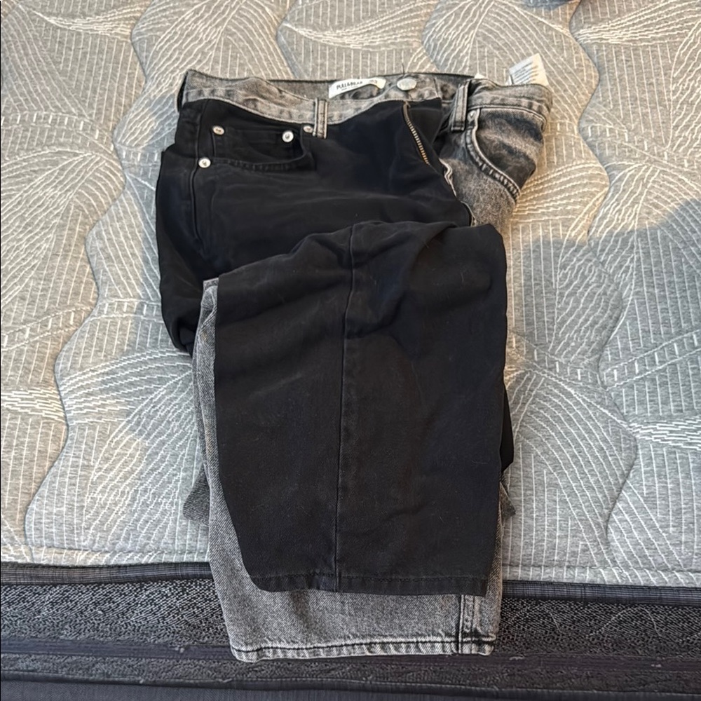 Pull&Bear Straight Leg Black and Gray Jeans